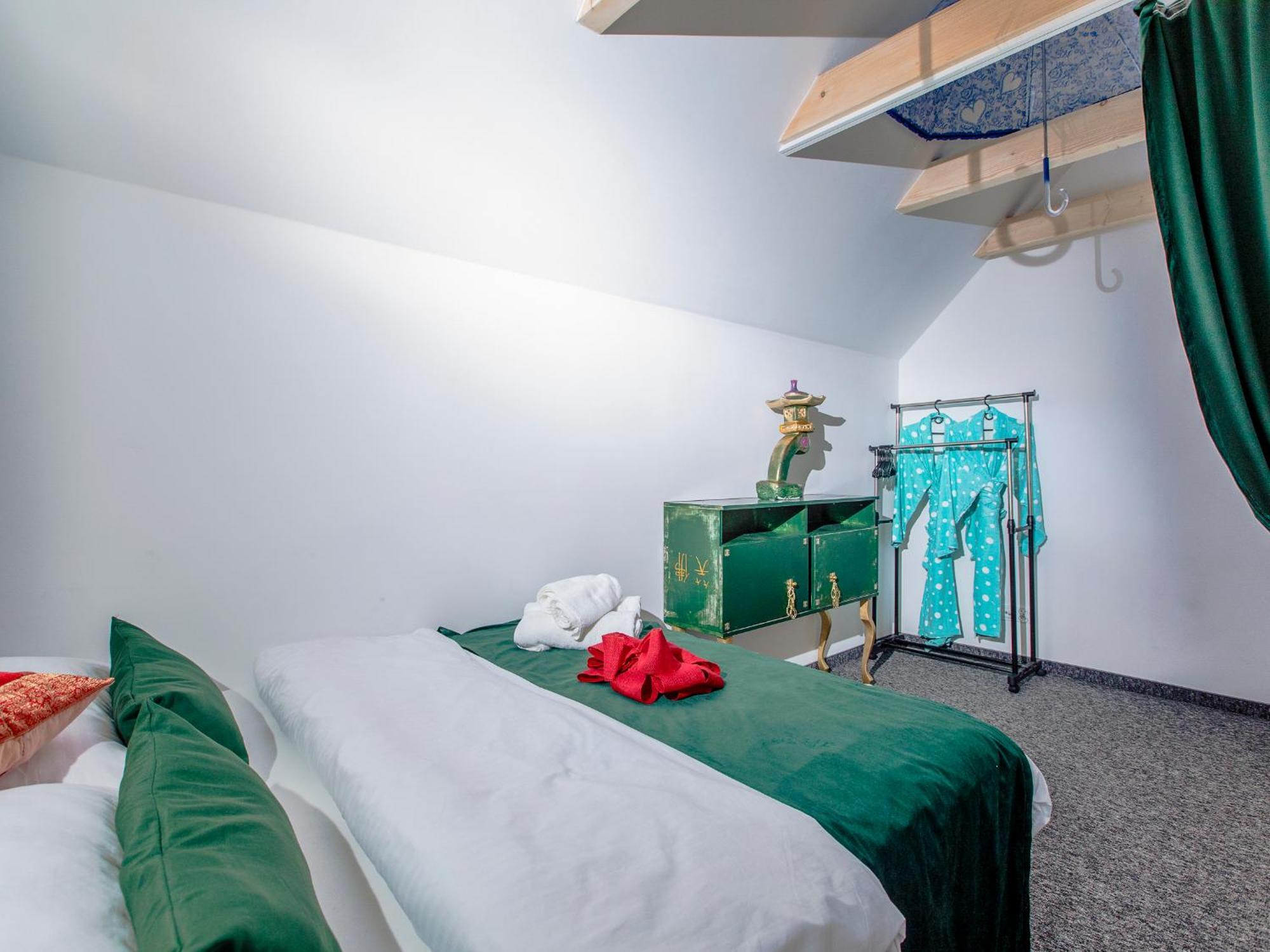 Temple Luxury Resort Rewal Habitación foto